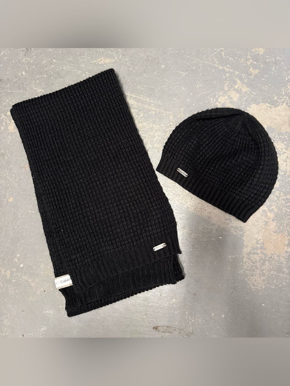 Calvin Klein Ribbed Beanie and Scarf Gift Set Black